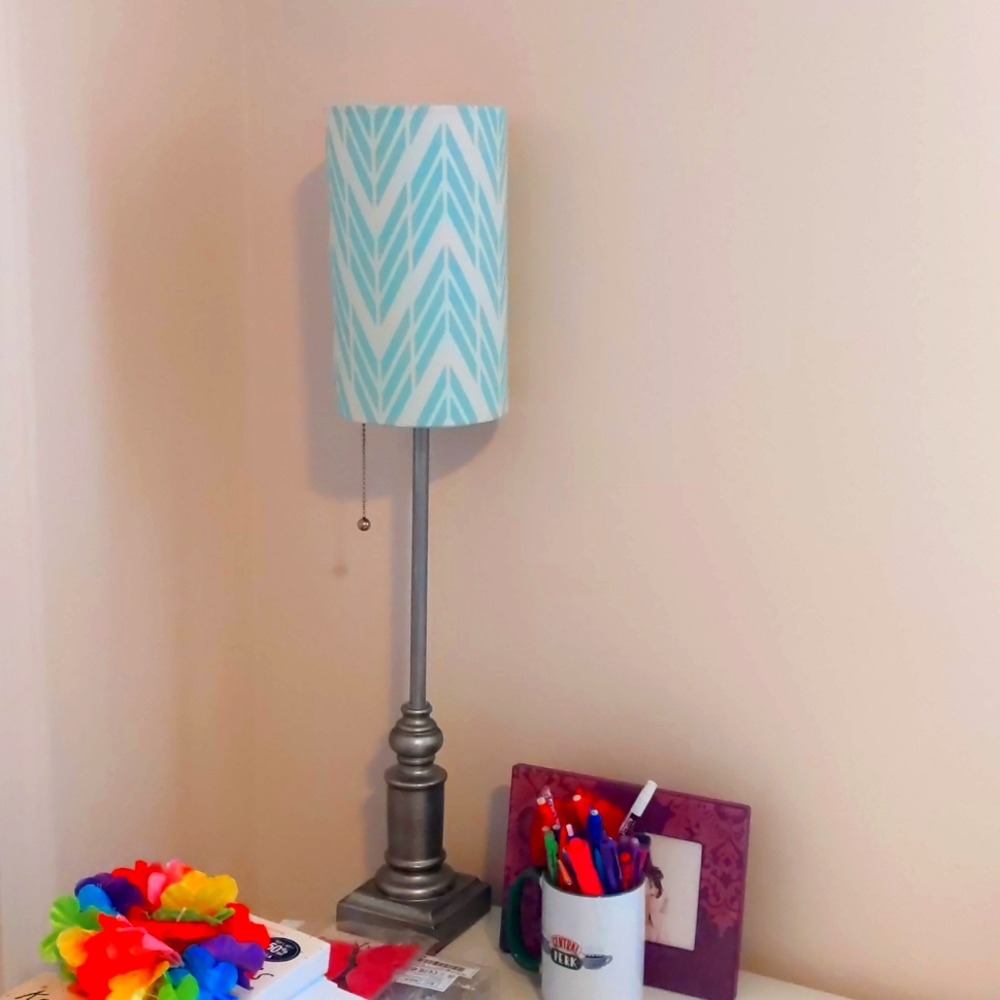 Aqua desk lamp with bulb